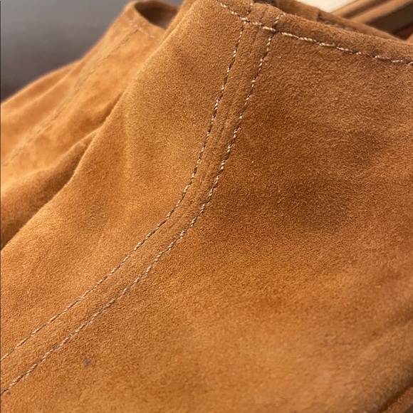 Vince Camuto Tan Mules in Minimalist Design. Soles and Insoles look new!Nice EUC - Picture 4 of 8